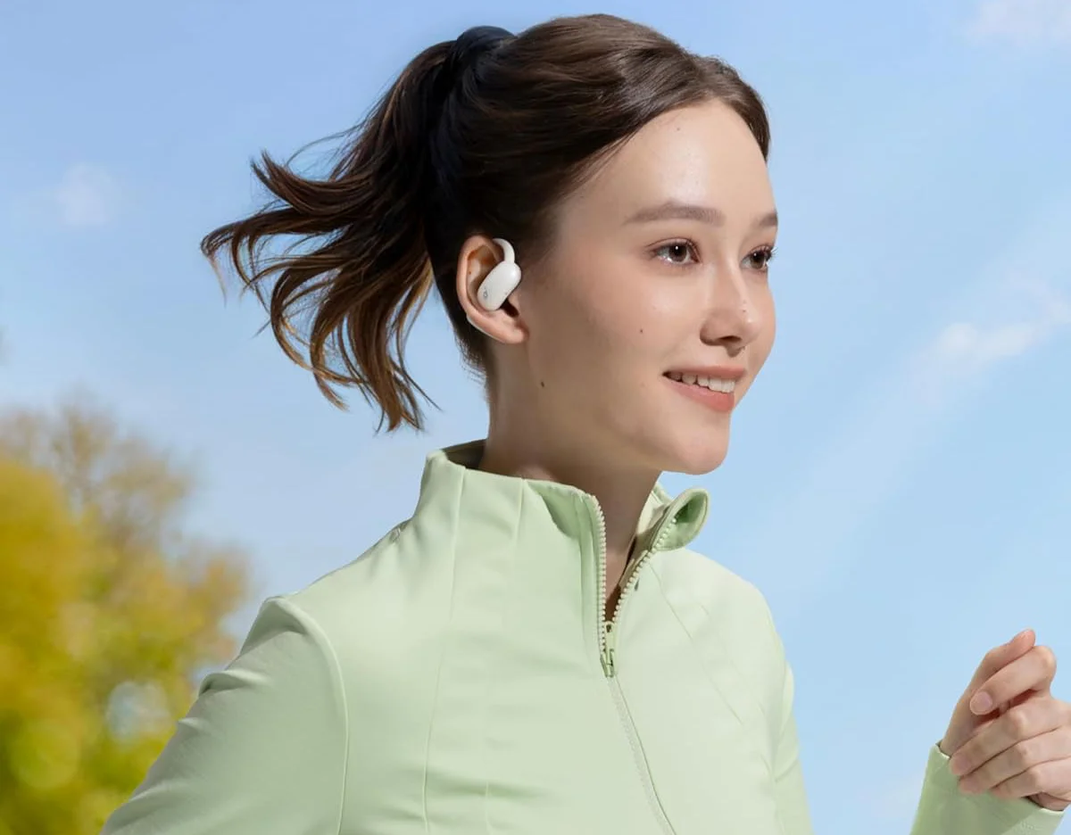 Pessoa usando o AeroFit 2 enquanto corre